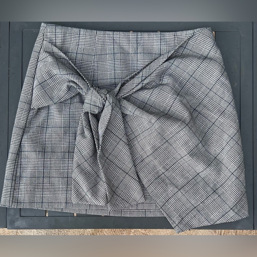 Forever 21 Black and White Plaid Mini Skirt